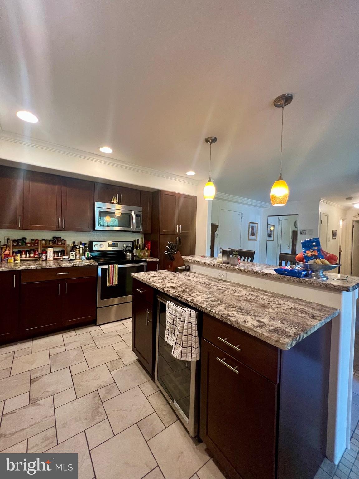 7 ROCKFORD ROAD J15