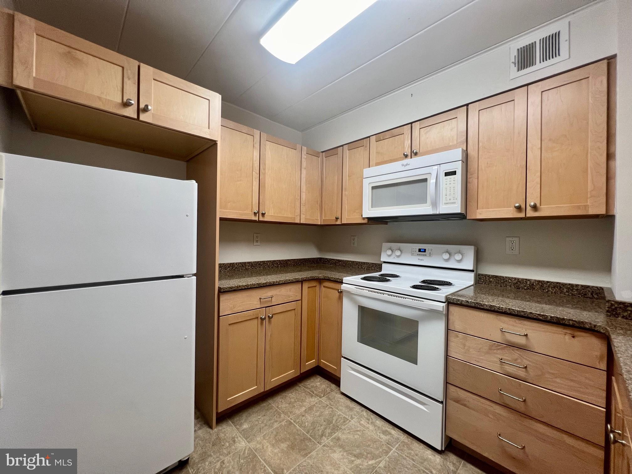 2302 RIDDLE AVENUE B307