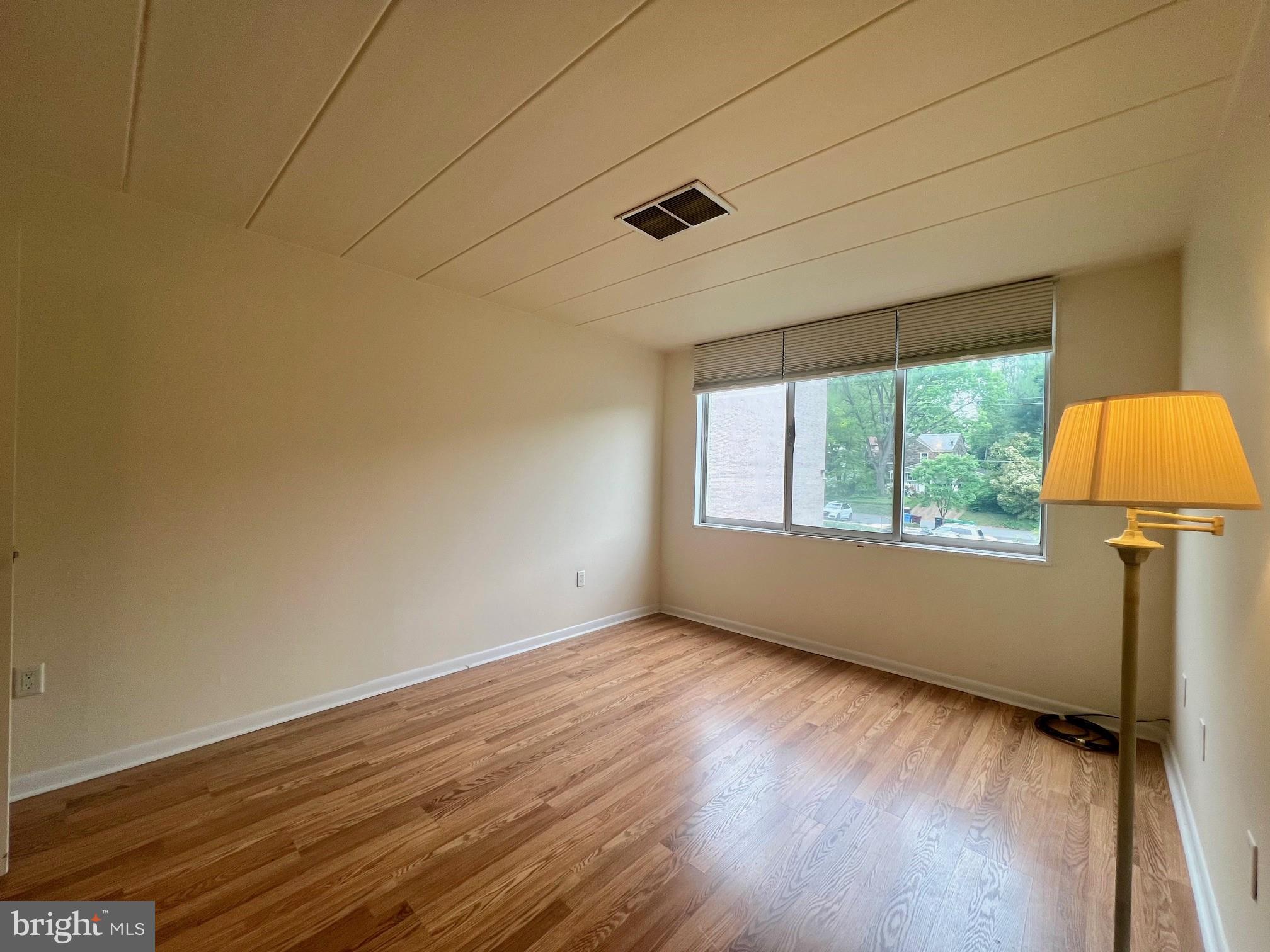 2302 RIDDLE AVENUE B307