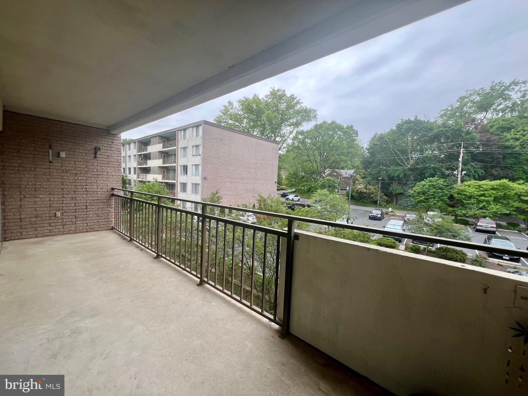 2302 RIDDLE AVENUE B307