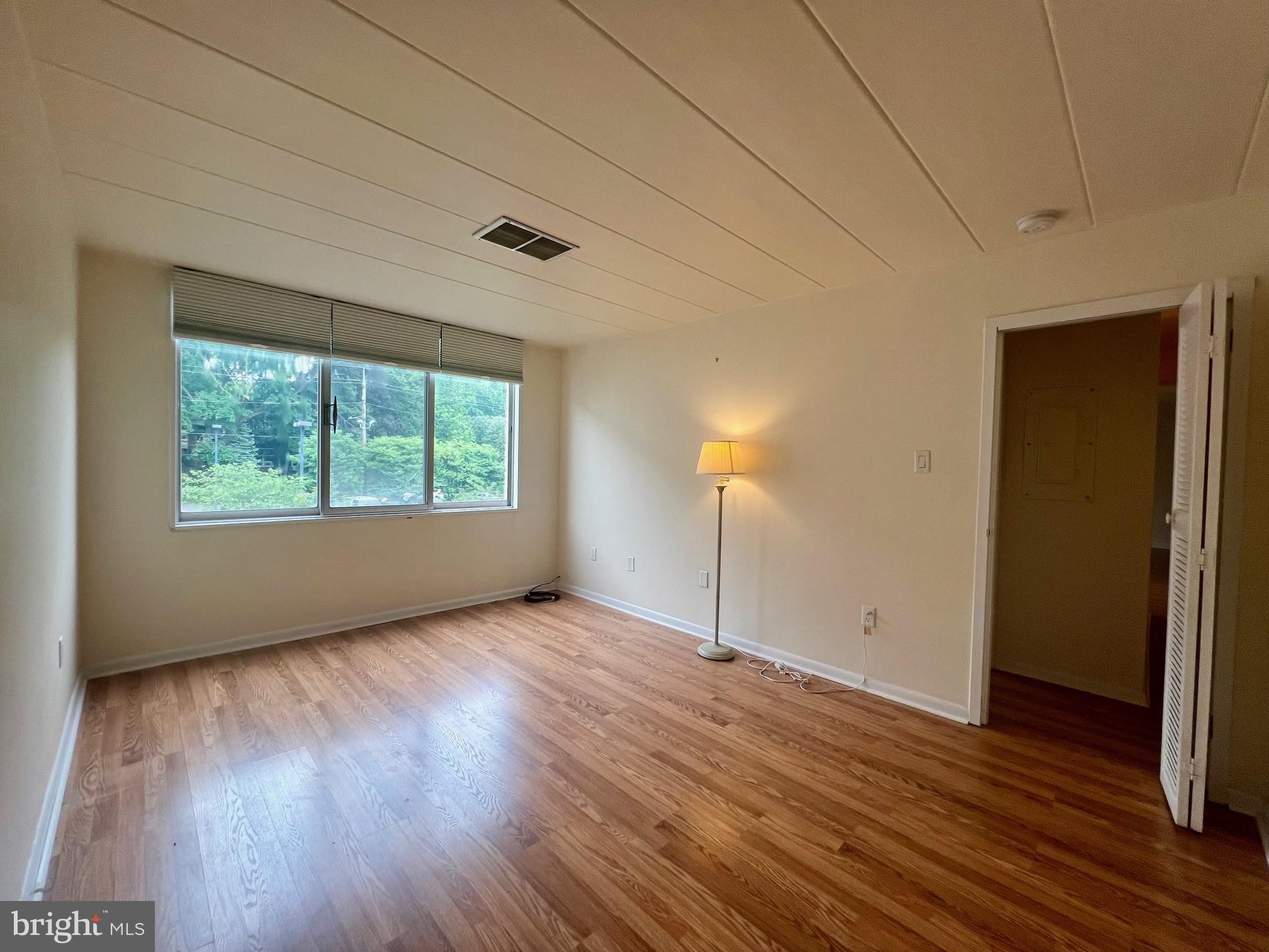 2302 RIDDLE AVENUE B307
