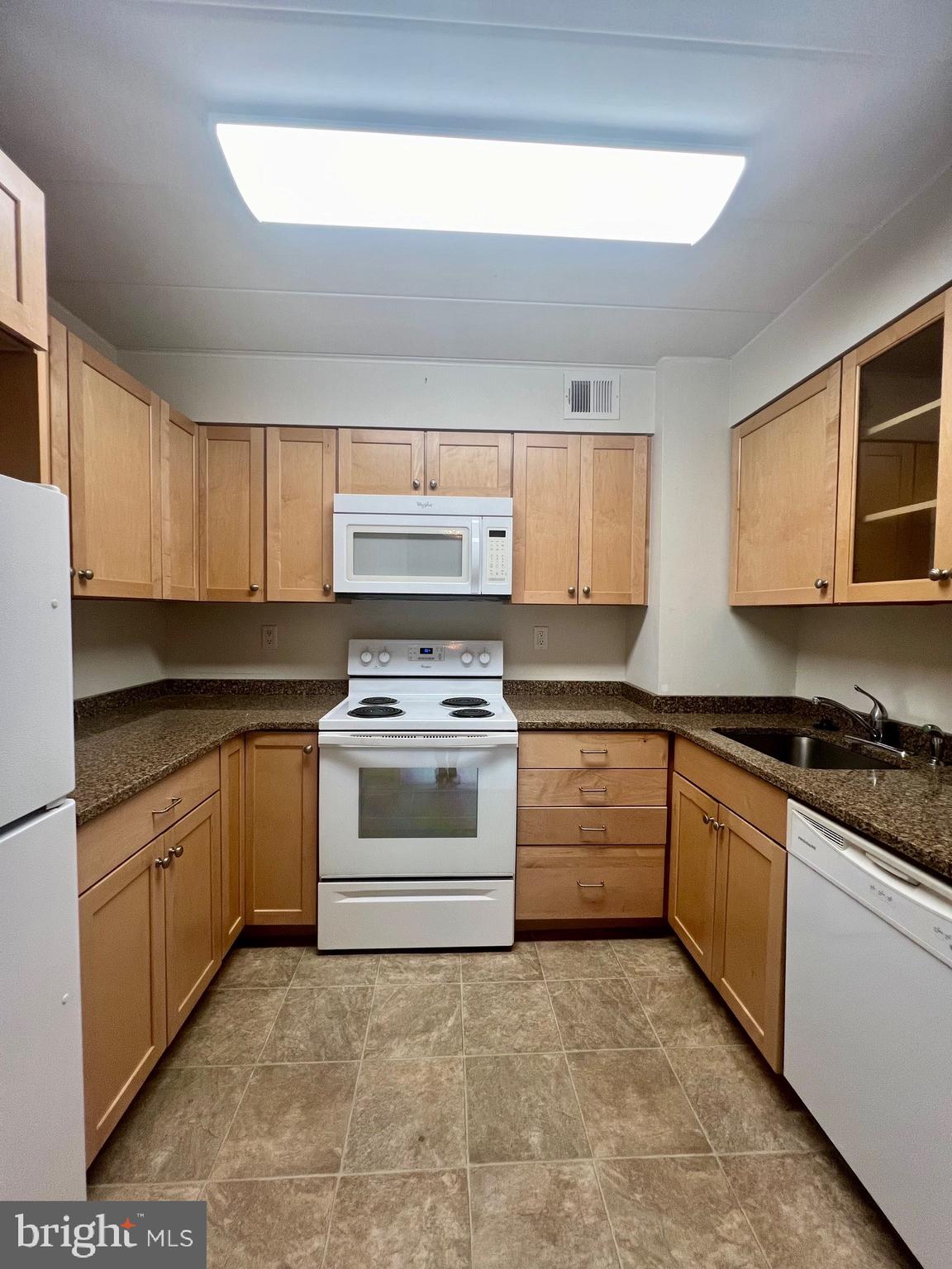 2302 RIDDLE AVENUE B307