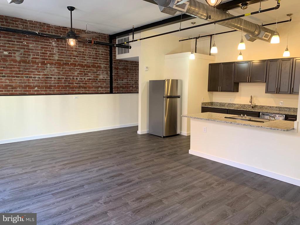 833 N MARKET STREET 201