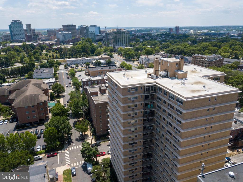 1301 N HARRISON STREET 401