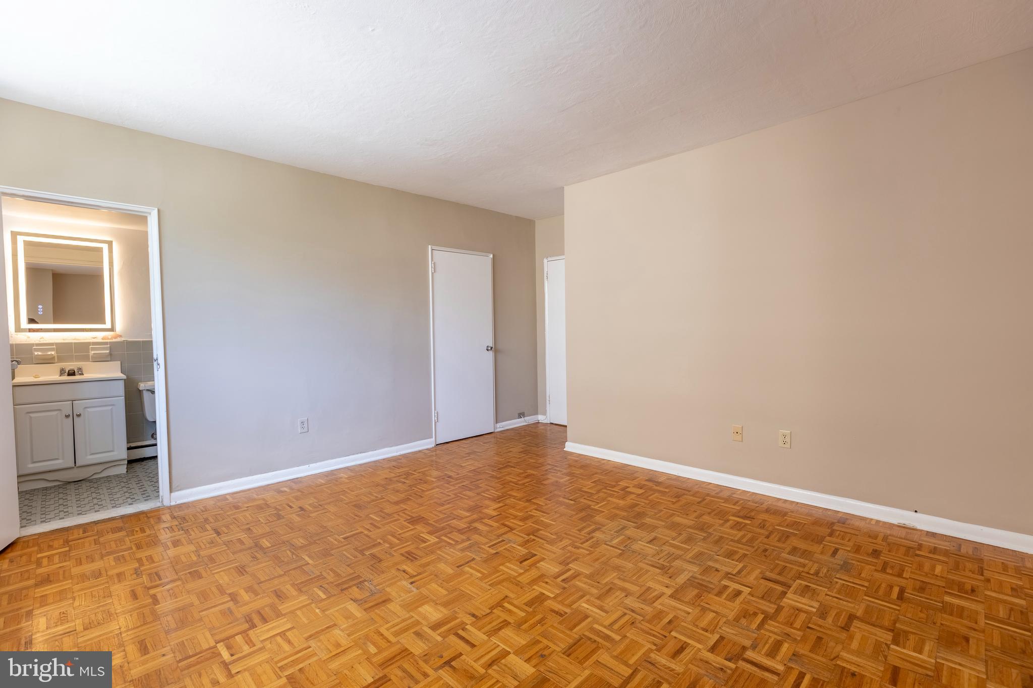 1301 N HARRISON STREET 401