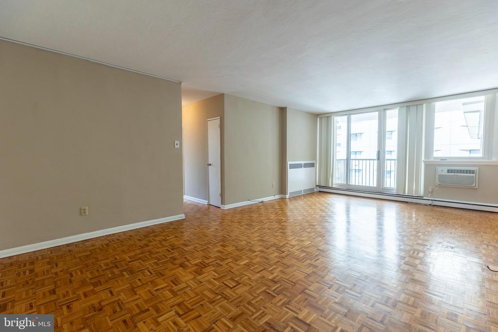 1301 N HARRISON STREET 401