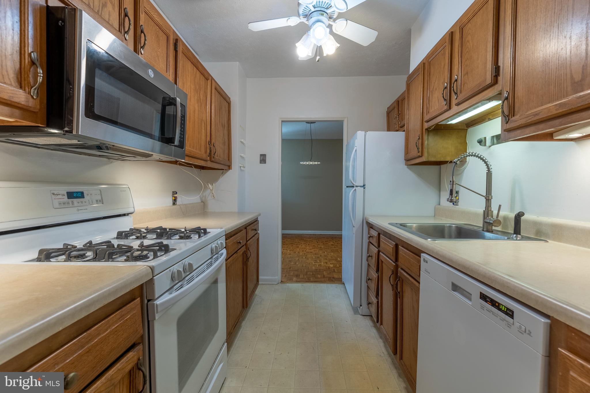 1301 N HARRISON STREET 401