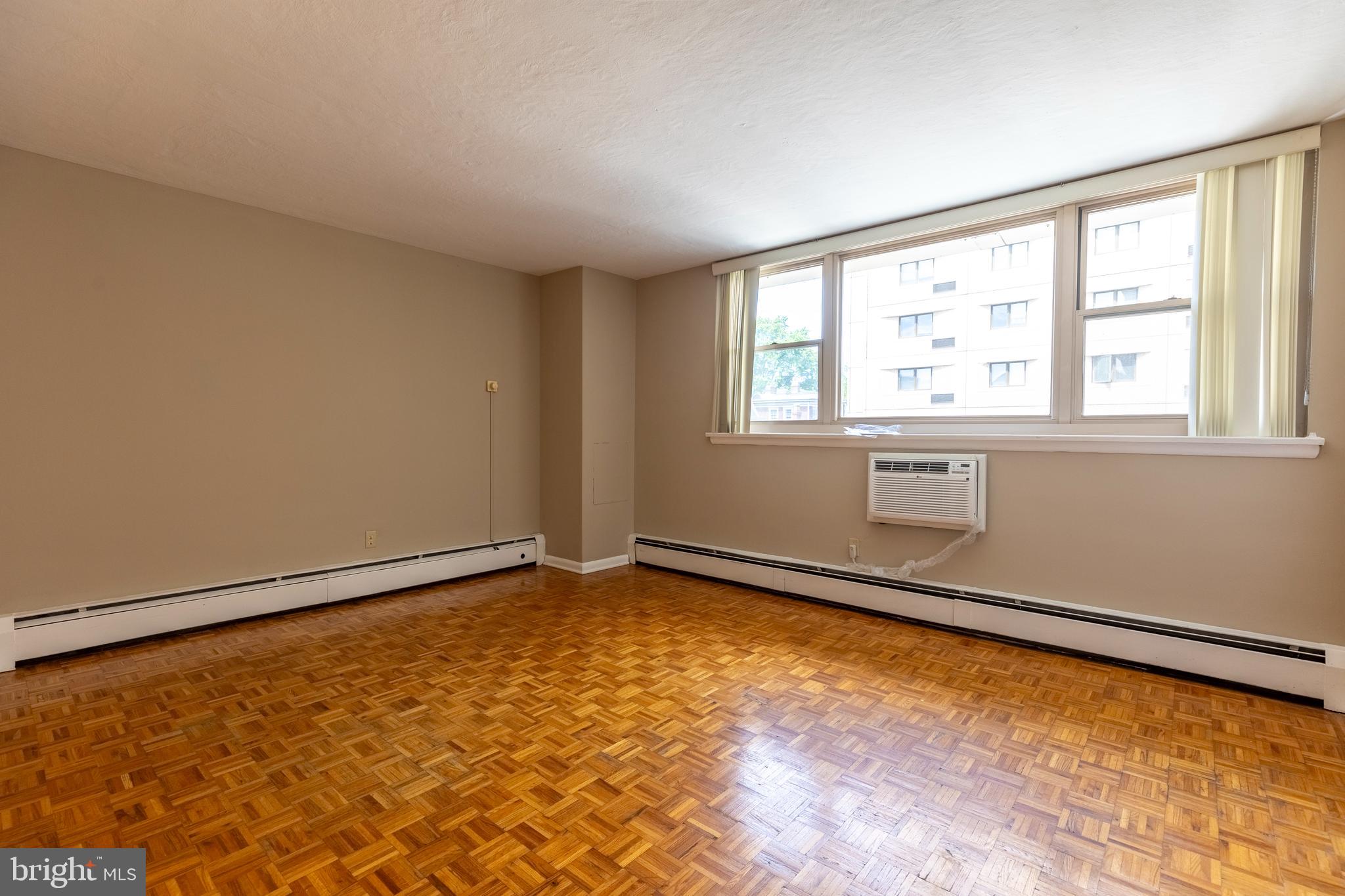 1301 N HARRISON STREET 401