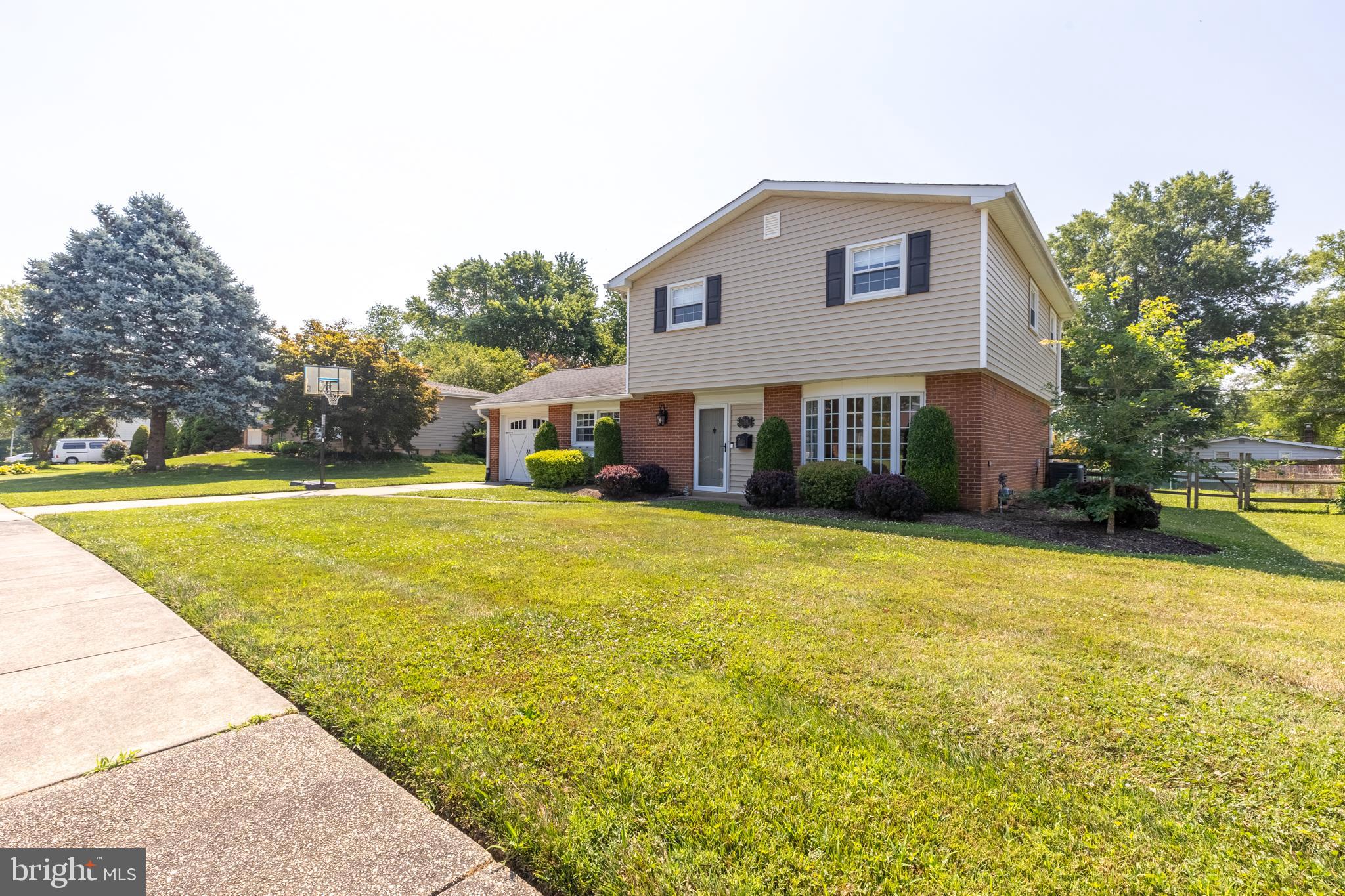 2511 MCCAWBER DRIVE