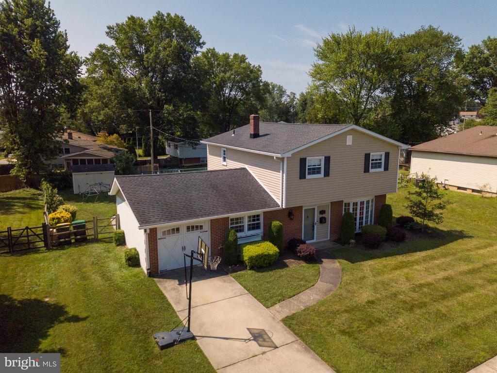 2511 MCCAWBER DRIVE