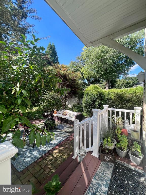 1407 N GRANT AVENUE