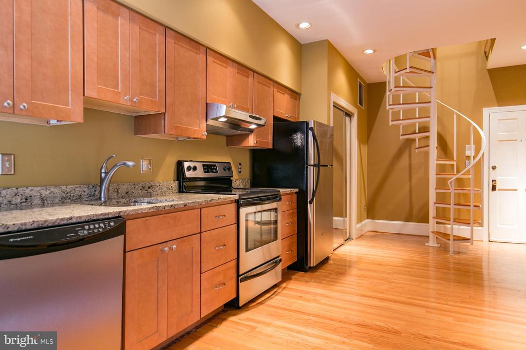 1305 W 13TH STREET 2