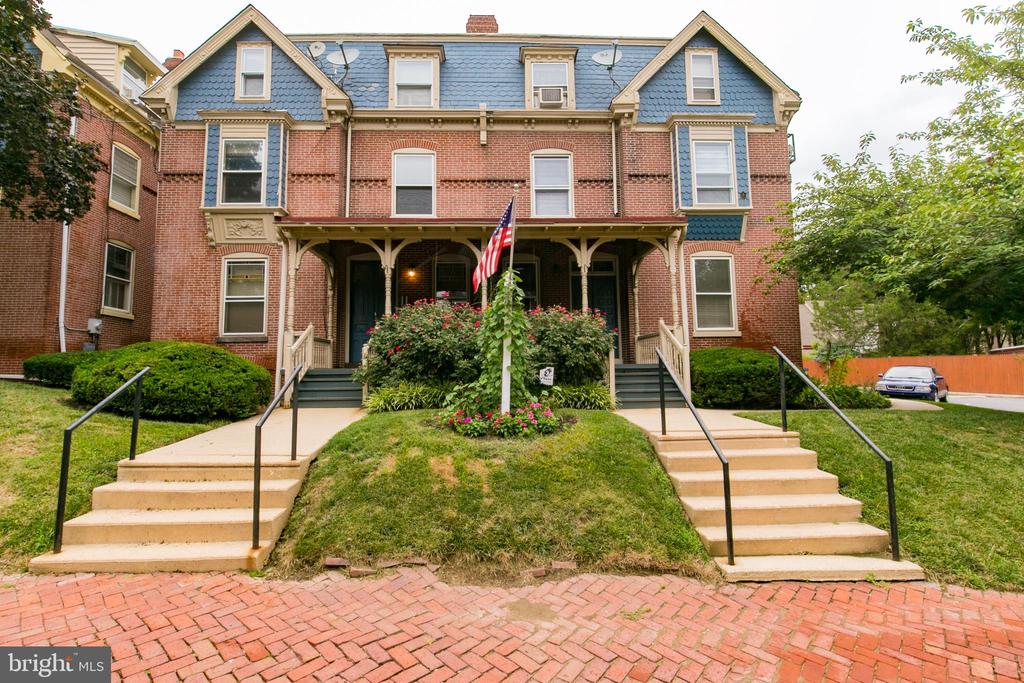 1305 W 13TH STREET 2