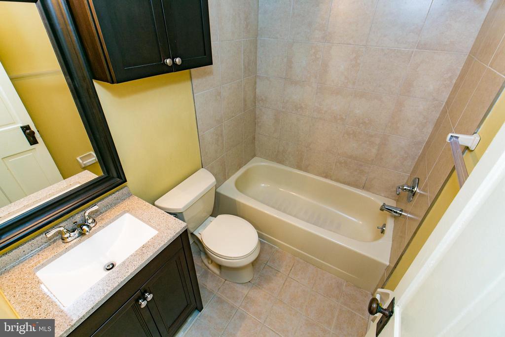 1305 W 13TH STREET 2