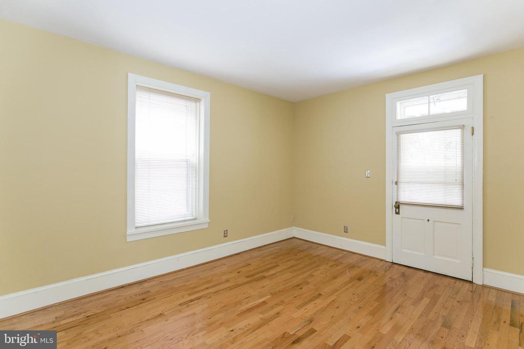 1305 W 13TH STREET 2
