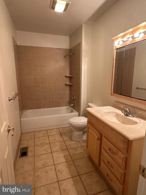 214 W 14 STREET 1