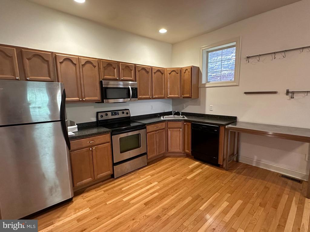 214 W 14 STREET 1
