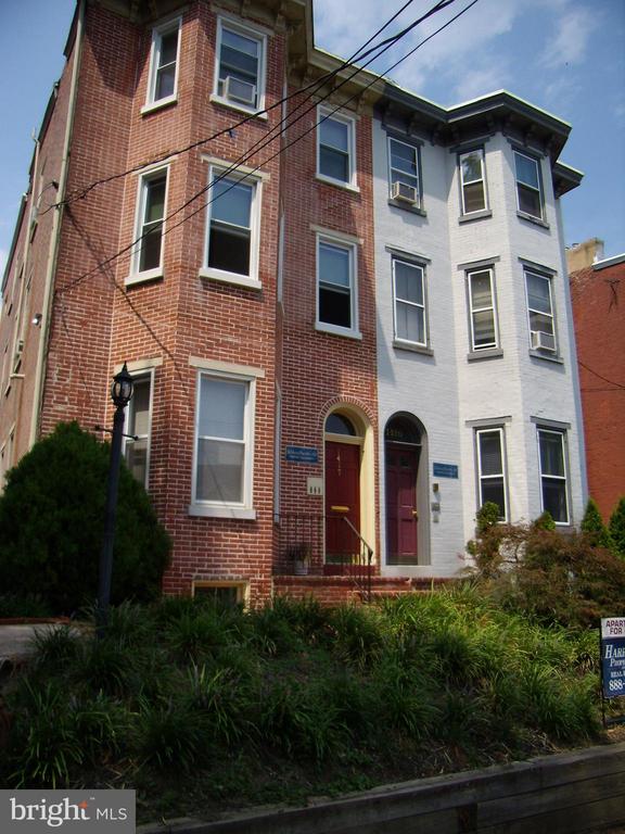 1417 N HARRISON STREET 3