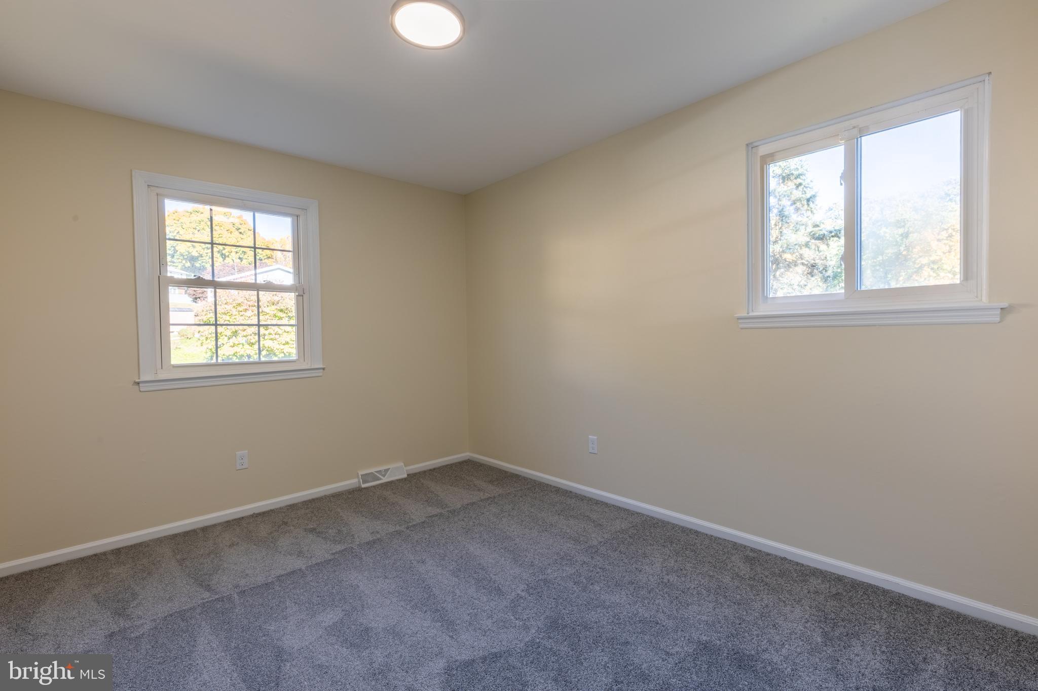 21 PINYON PINE CIRCLE