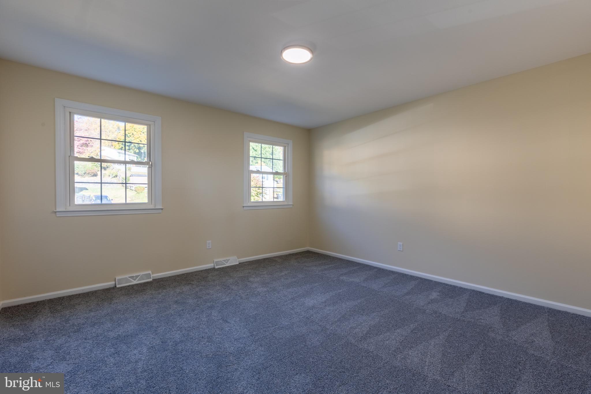 21 PINYON PINE CIRCLE