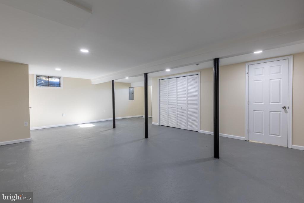 21 PINYON PINE CIRCLE