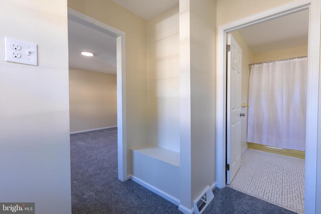 21 PINYON PINE CIRCLE