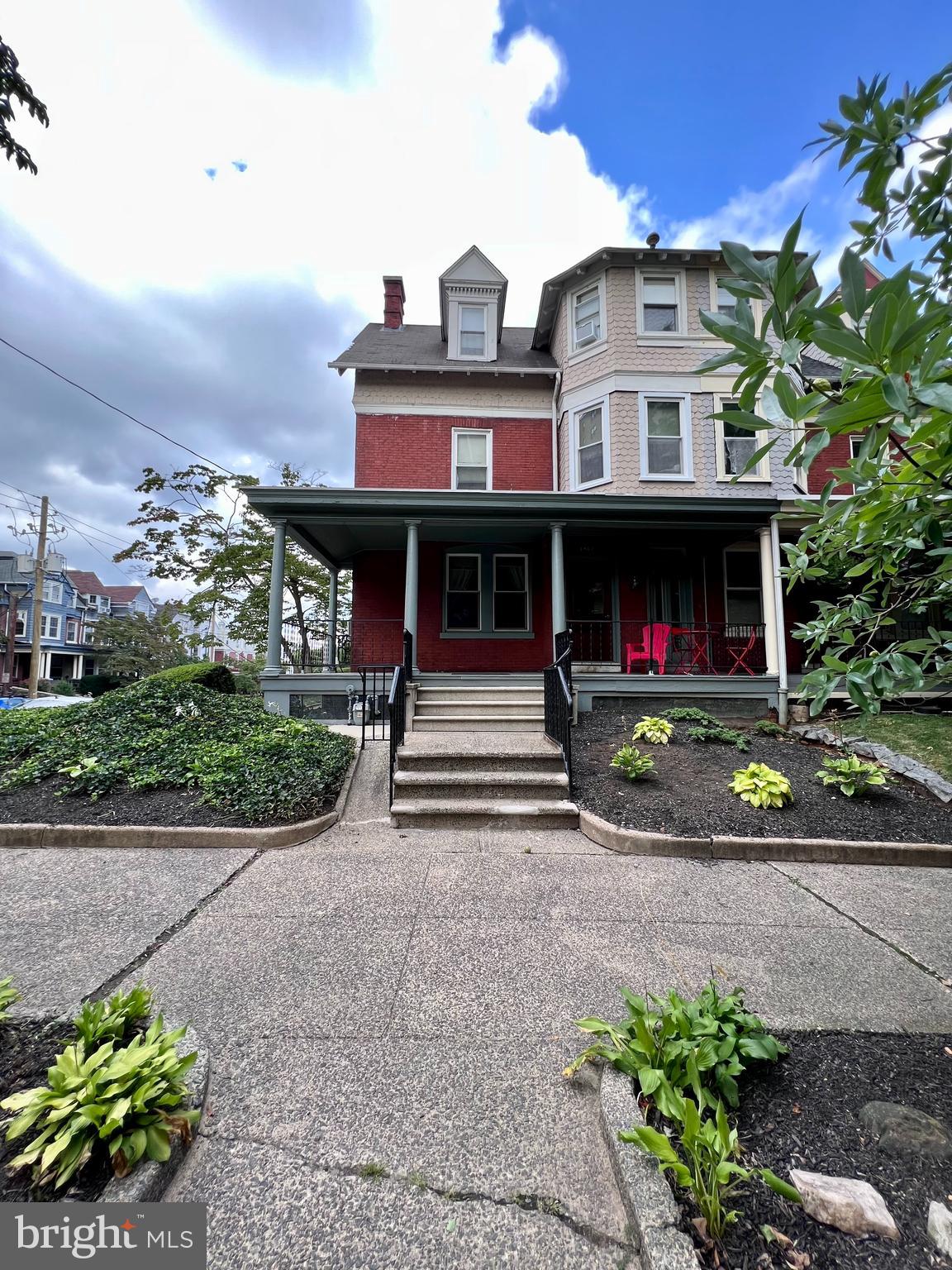 1215 GILPIN AVENUE 3