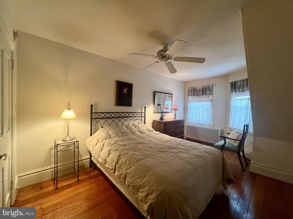 1215 GILPIN AVENUE 3
