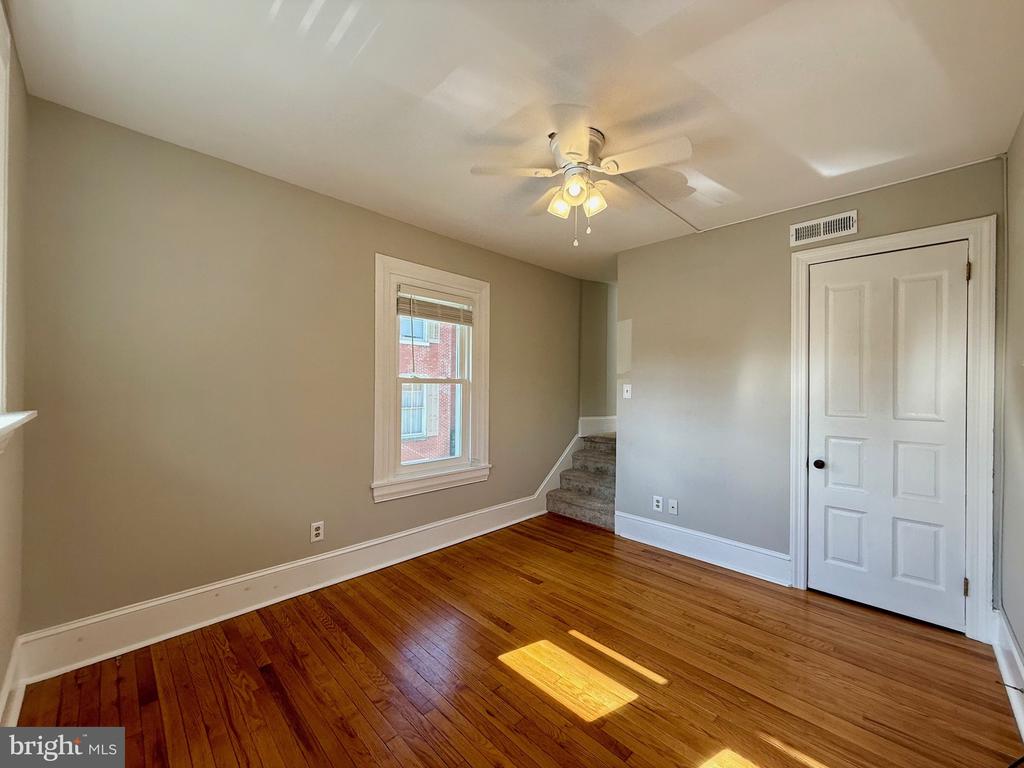 1304 DELAWARE AVENUE 6