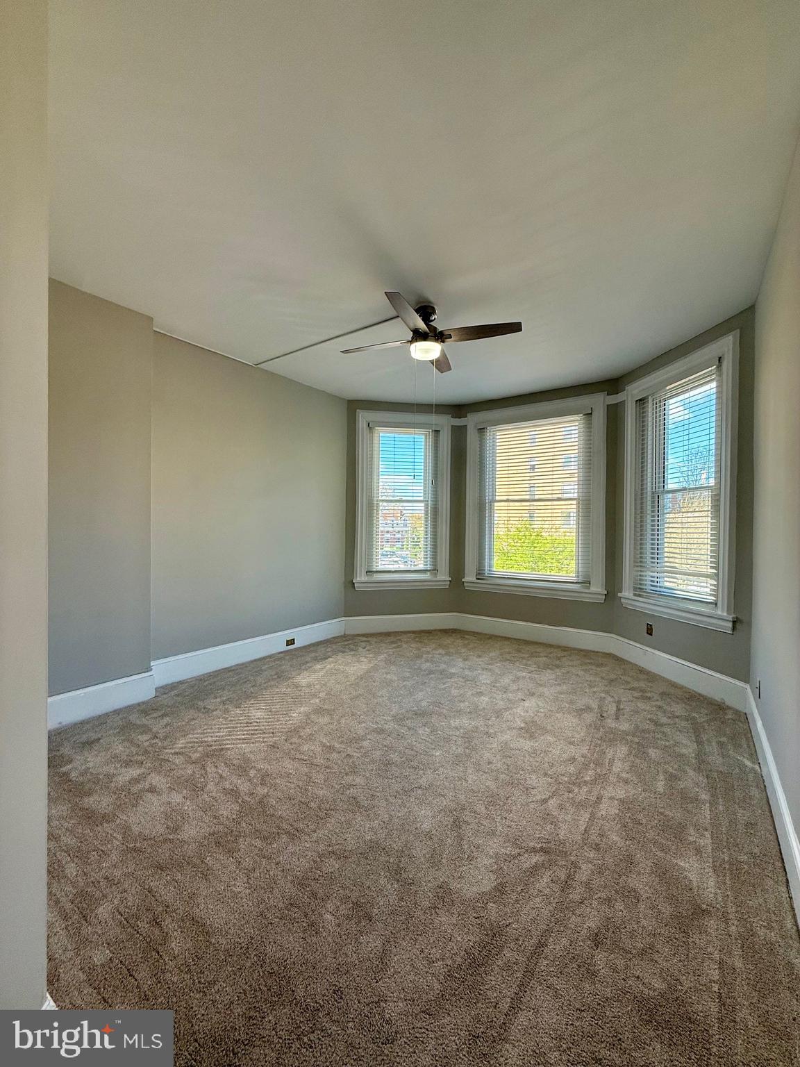 1304 DELAWARE AVENUE 6