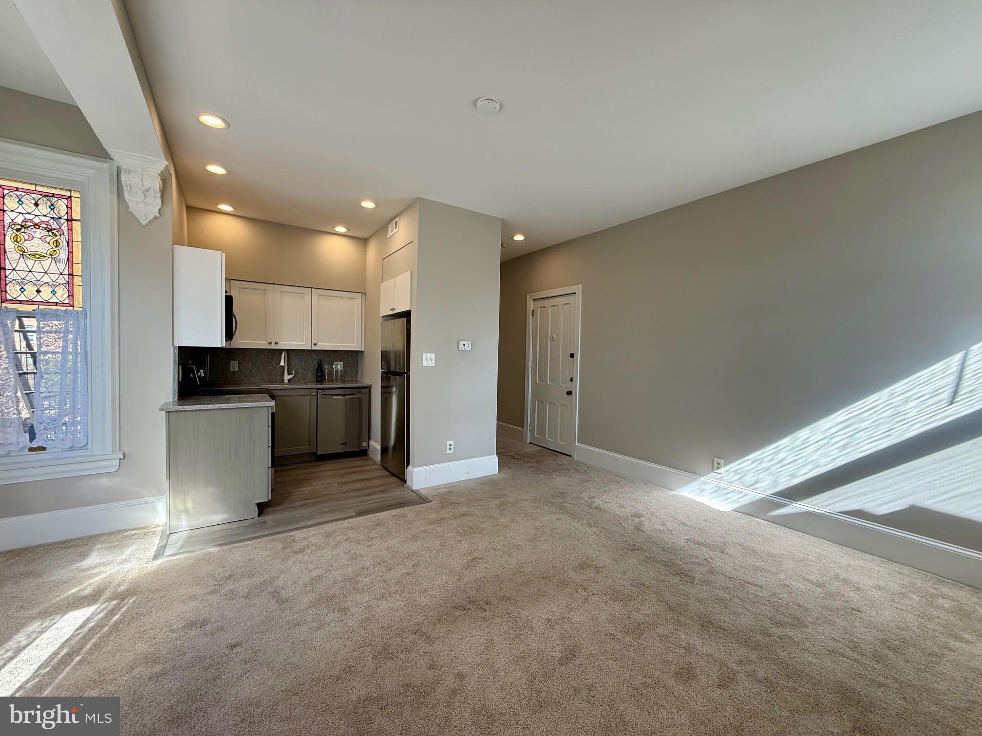 1304 DELAWARE AVENUE 6