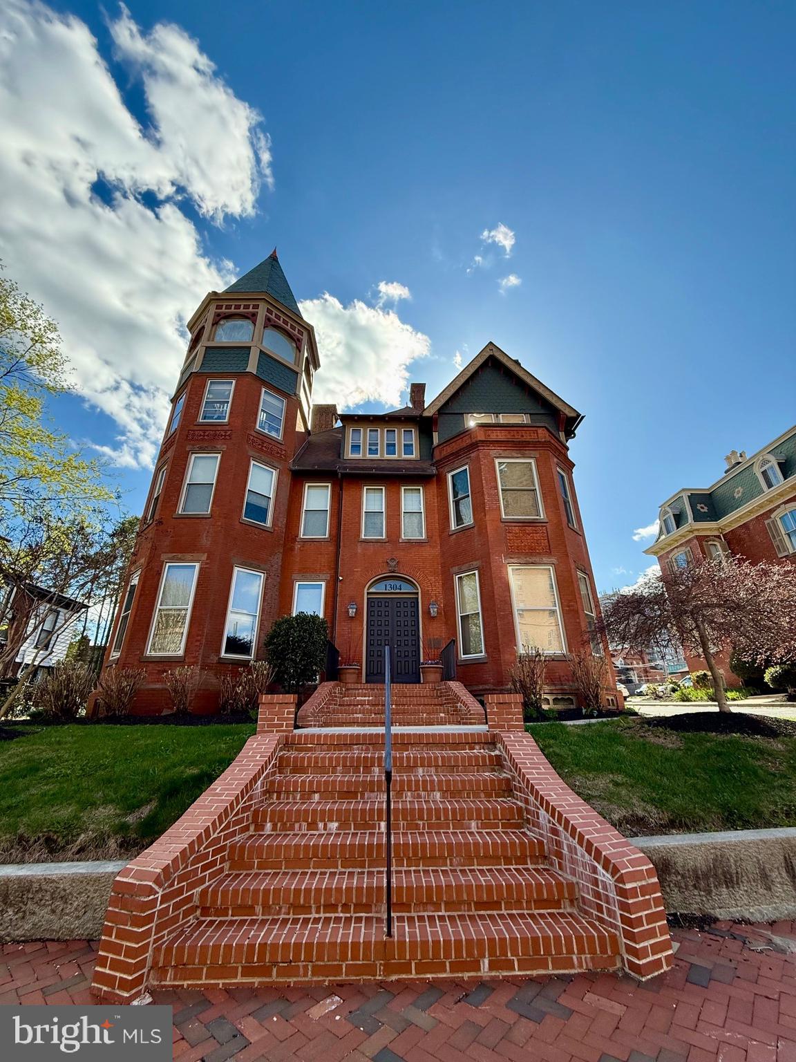 1304 DELAWARE AVENUE 6