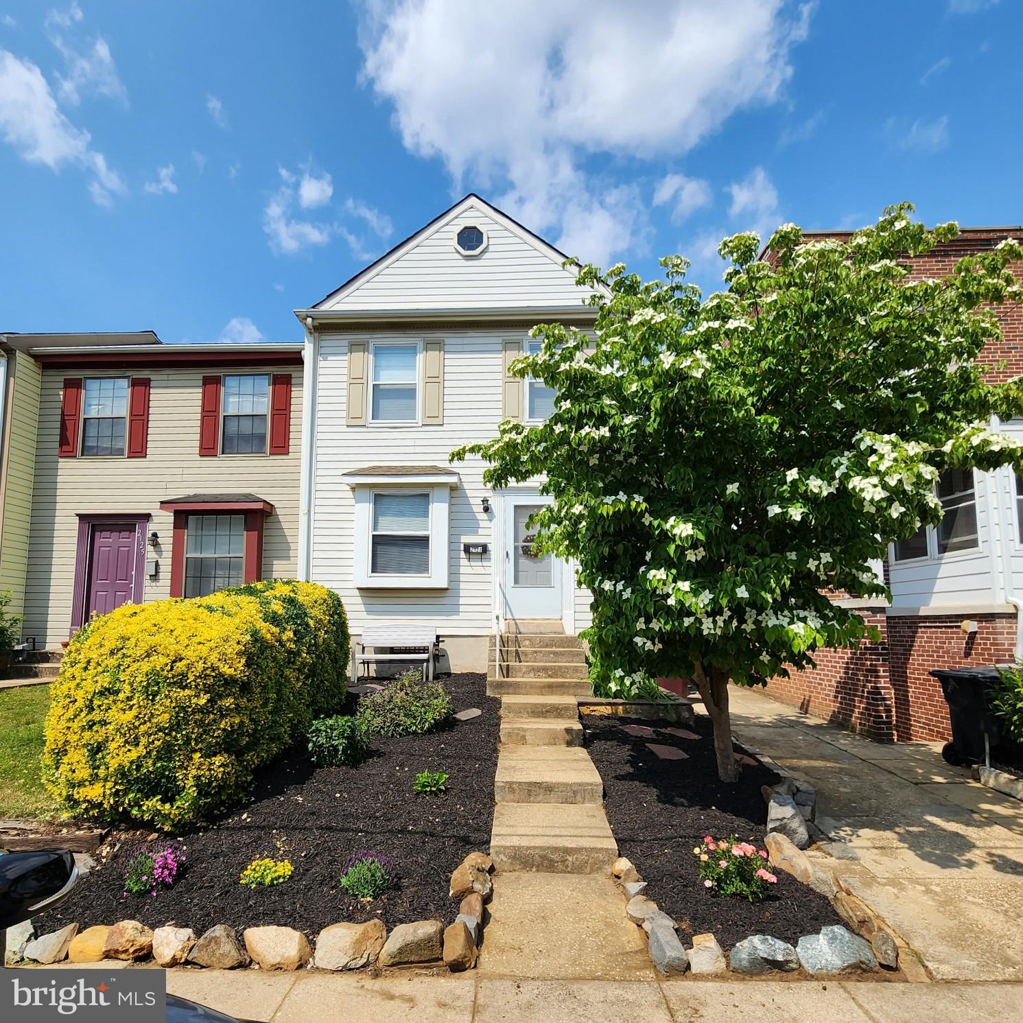 2123 W 7TH STREET