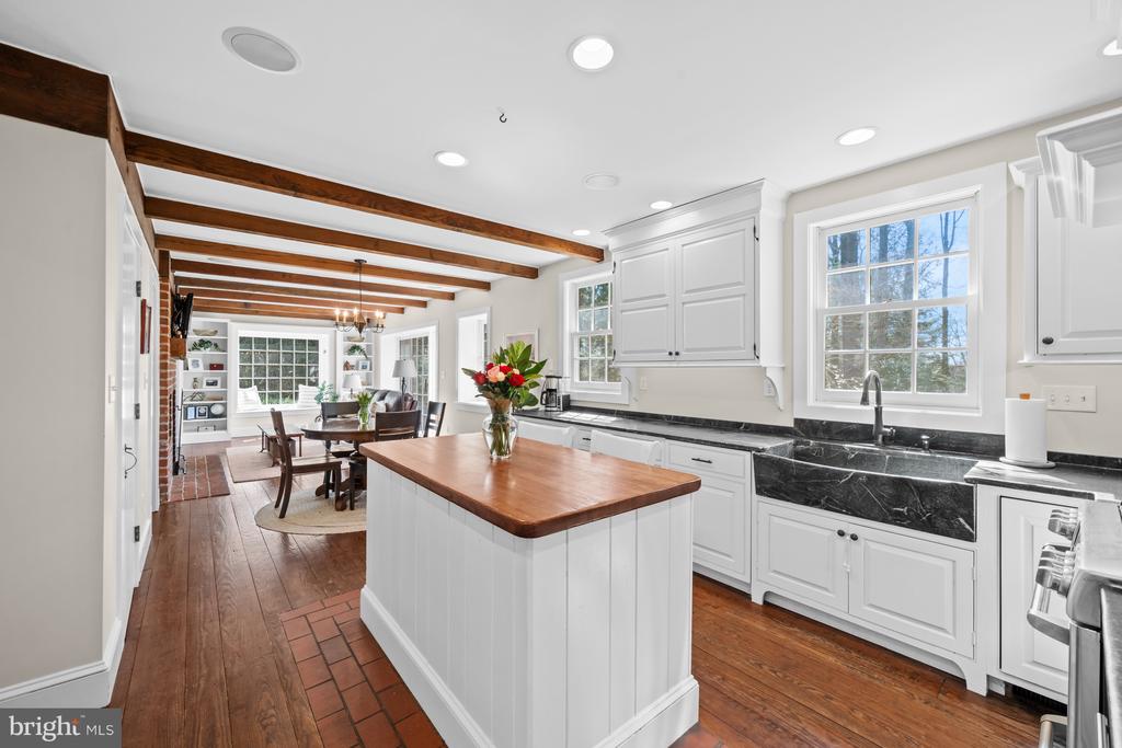 118 CHANDLER LANE