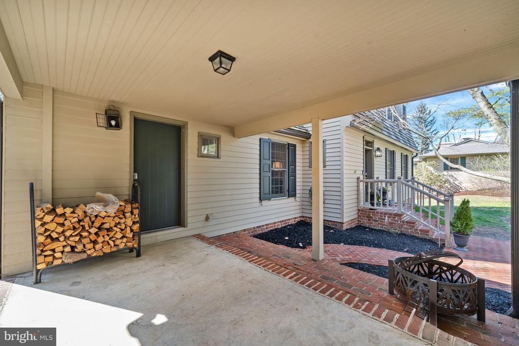 118 CHANDLER LANE
