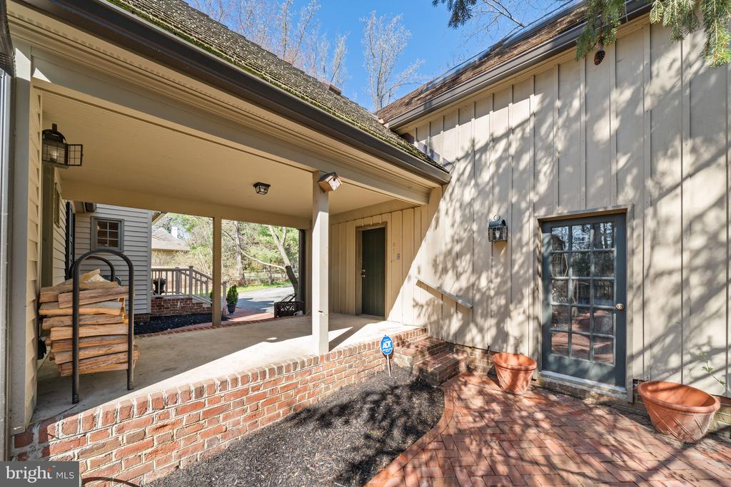 118 CHANDLER LANE