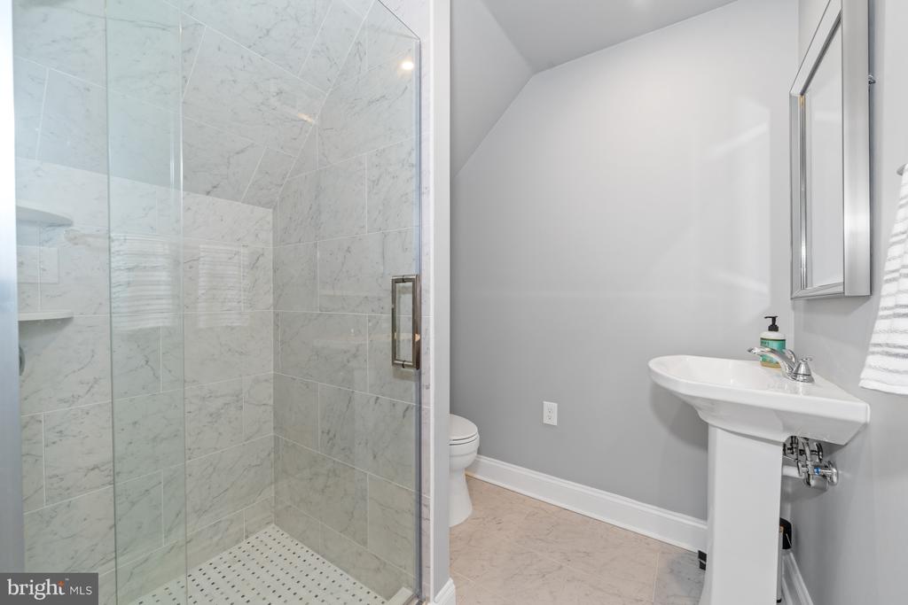 118 CHANDLER LANE