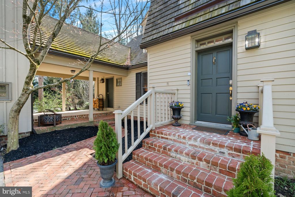 118 CHANDLER LANE