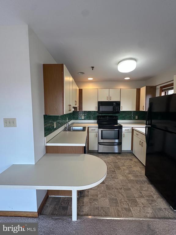 1306 RIVERVIEW AVENUE 7