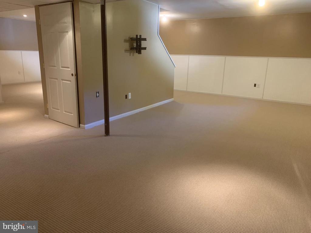 2143 BRACKENVILLE ROAD