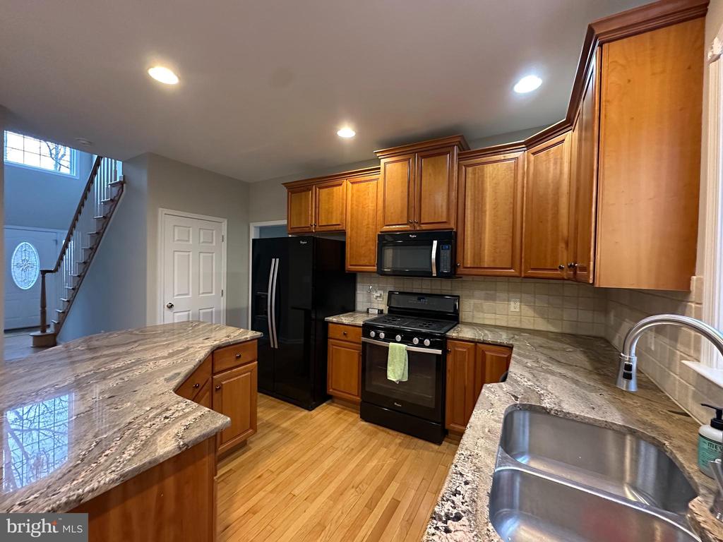 2143 BRACKENVILLE ROAD
