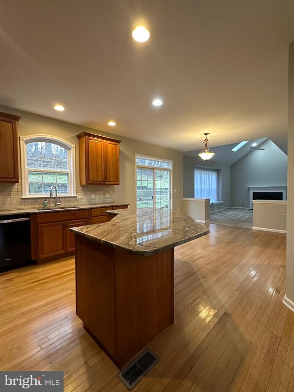 2143 BRACKENVILLE ROAD