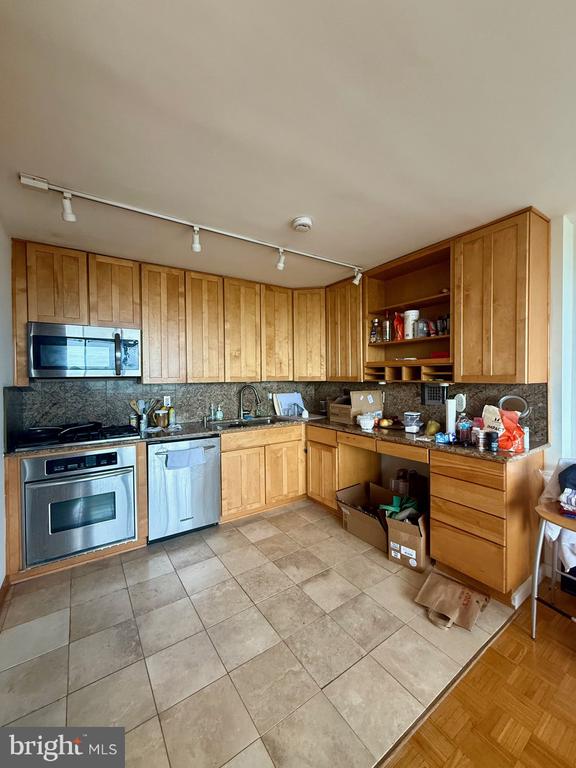 1401 PENNSYLVANIA AVENUE 1601