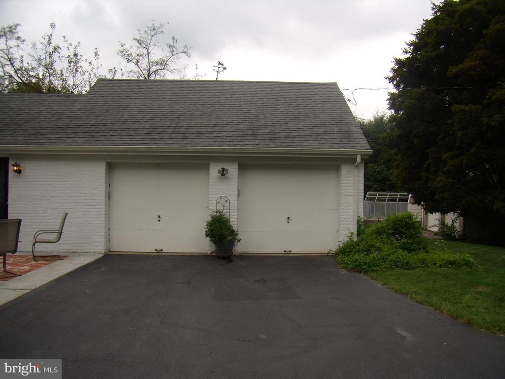 305 CORNWALL ROAD