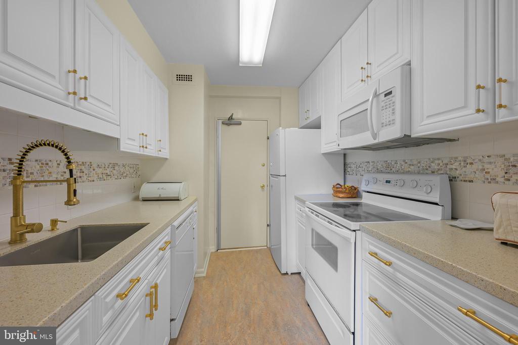 1301 N HARRISON STREET 708
