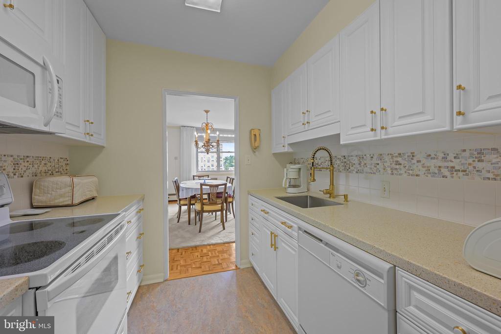 1301 N HARRISON STREET 708