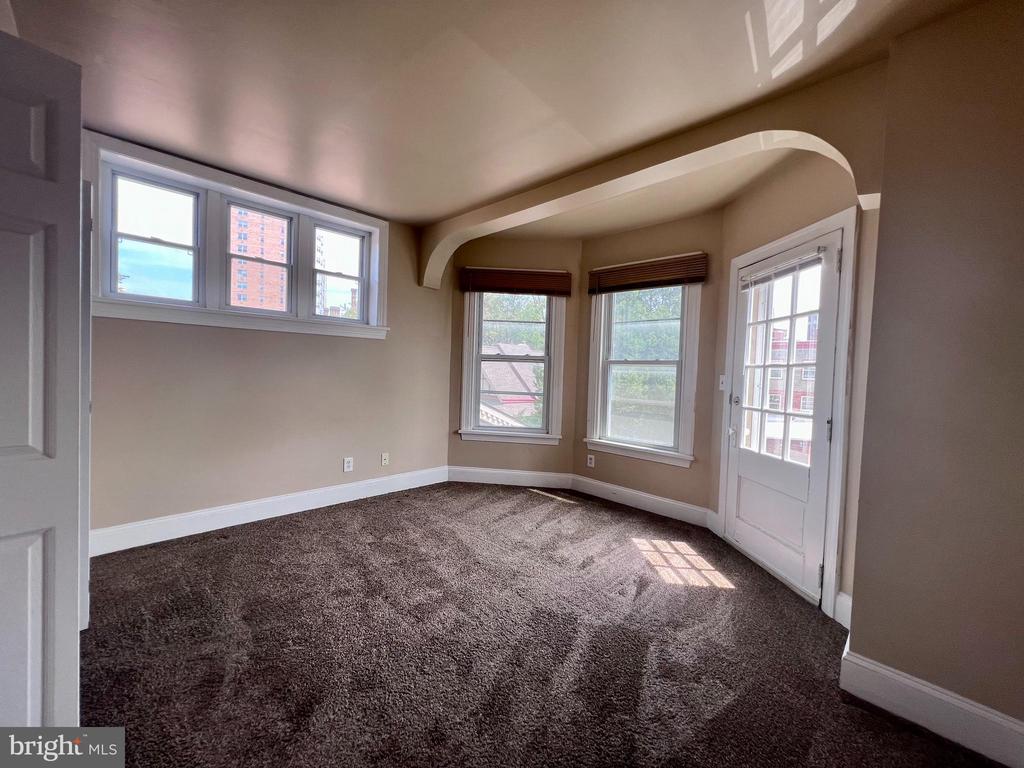 1303 W 13TH STREET 6