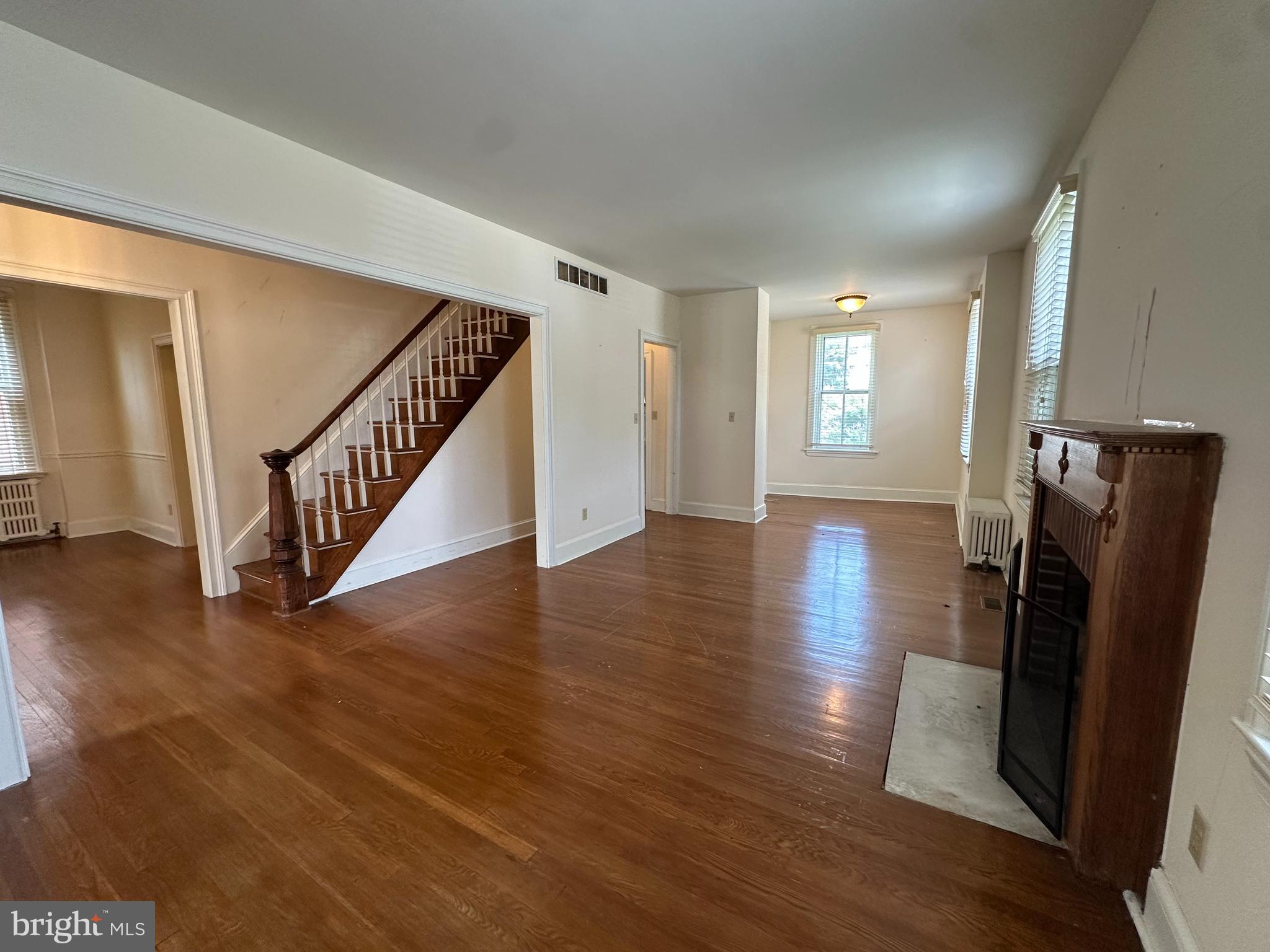 2401 W 18TH STREET