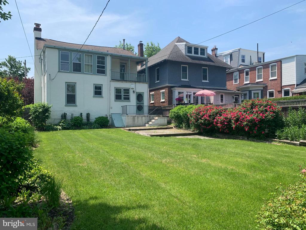 2401 W 18TH STREET