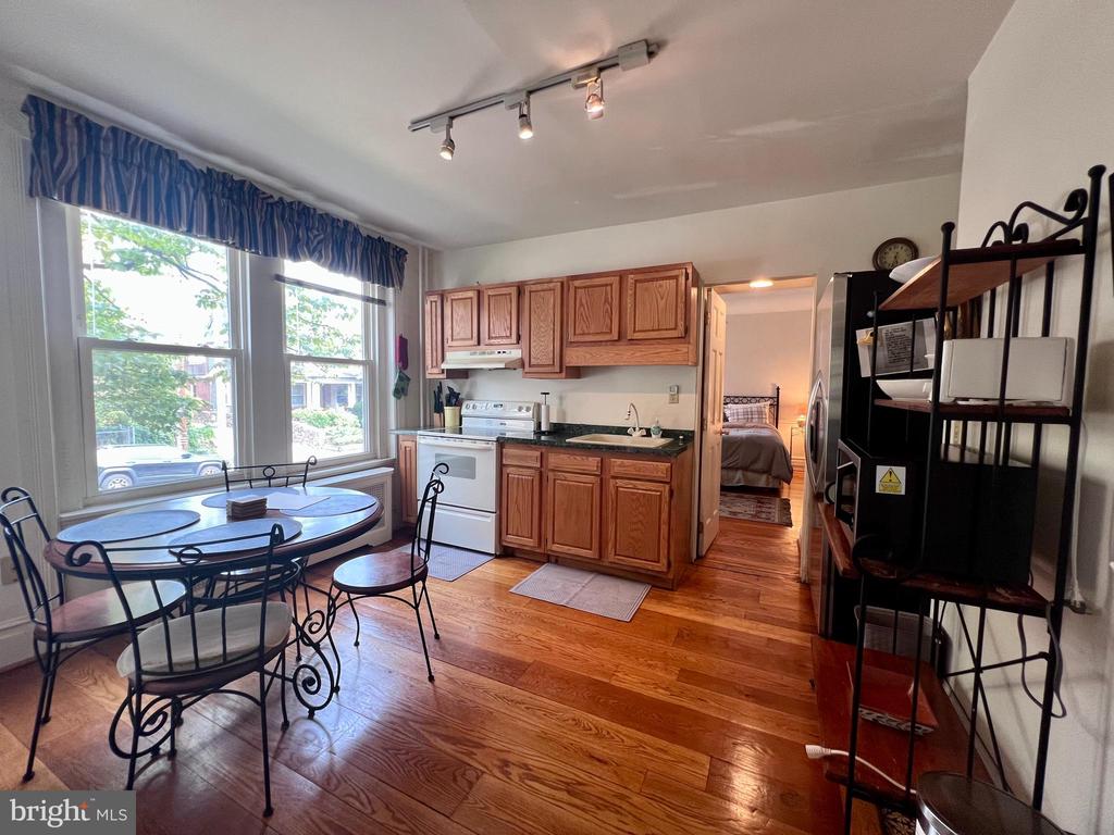 1215 GILPIN AVENUE 1